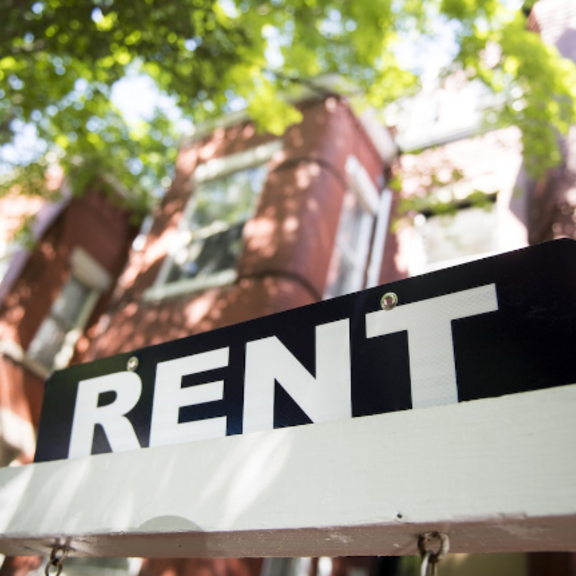 Photo of a rent sign